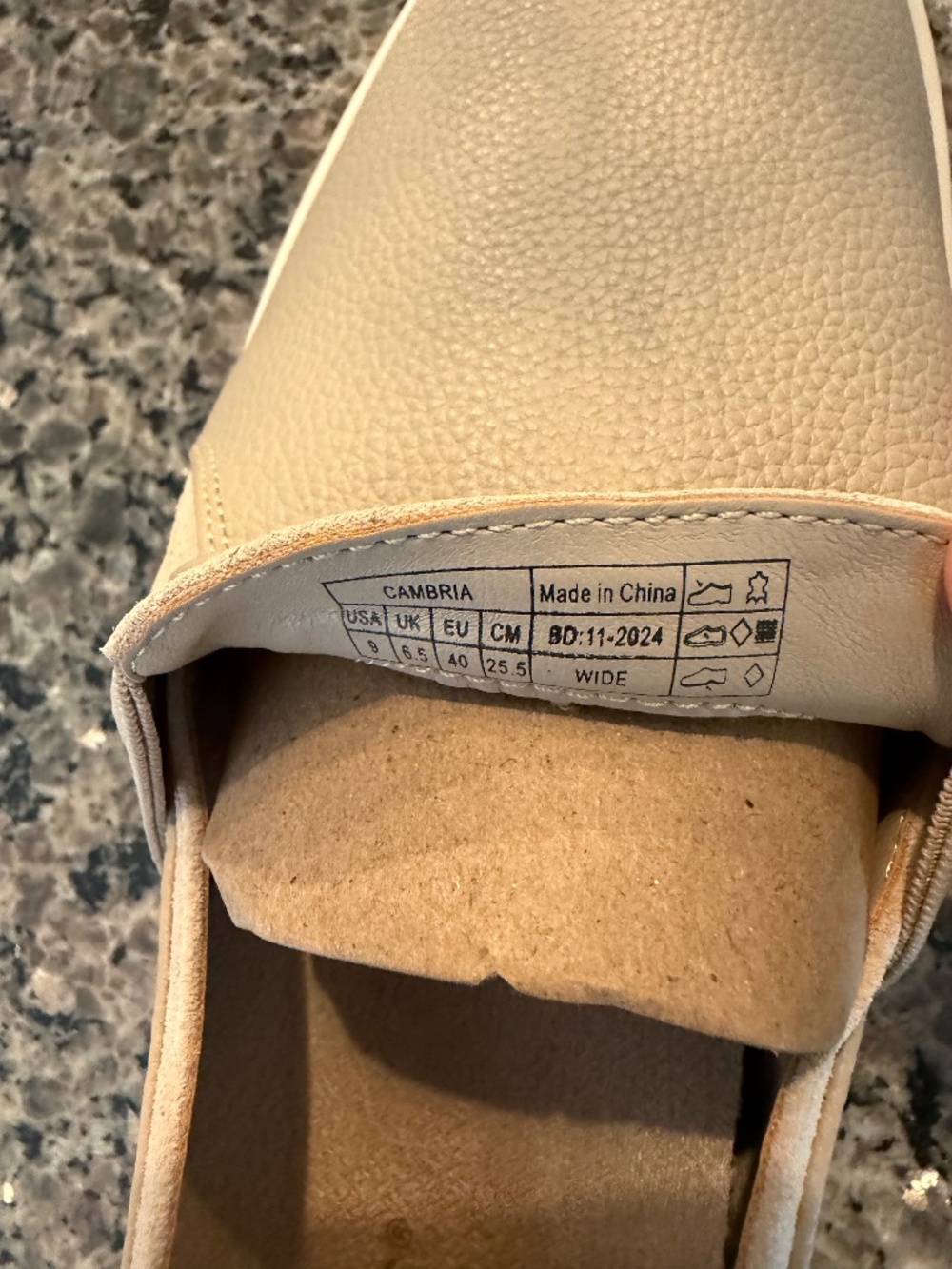 Vionic Shoes - Picture 3 of 4